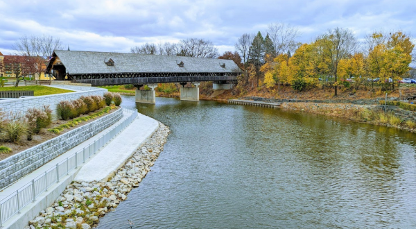 One Of The Longest Covered Bridges In Michigan Is 239 Feet Long And Near Detroit
