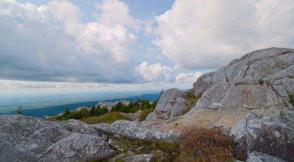 Explore 360 Degrees Of Unparalleled Views Of Mountains On The Scenic Mount Monadnock In New Hampshire