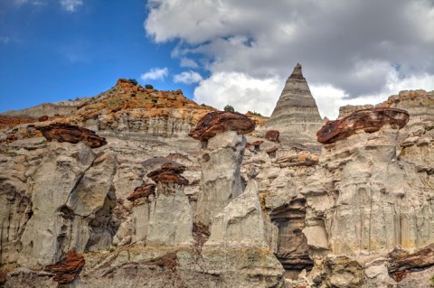 Explore Miles Of Unparalleled Views Of Rock Formations On The Scenic Lybrook Fossil Area Hike In New Mexico