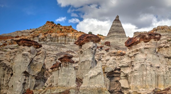 Explore Miles Of Unparalleled Views Of Rock Formations On The Scenic Lybrook Fossil Area Hike In New Mexico
