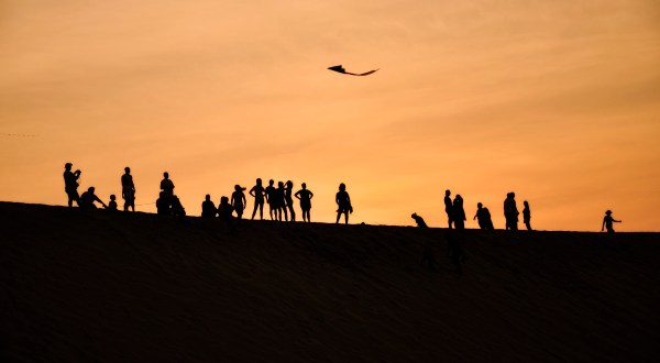 The Tallest Sand Dune In The Eastern U.S. Is In North Carolina And It’s A Must-See