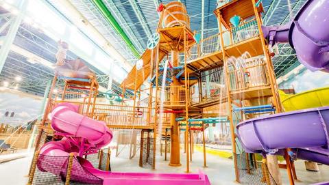 No Winter Is Complete Without A Trip To Georgia's Biggest Indoor Water Park, Great Wolf Lodge
