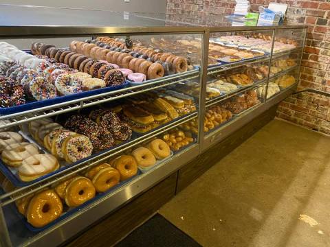 Hiland Bakery Has The Best Donuts In Iowa And You Won't Be Able To Pass Them Up