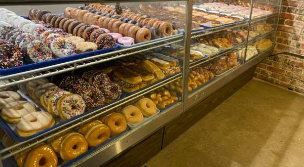 Hiland Bakery Has The Best Donuts In Iowa And You Won’t Be Able To Pass Them Up