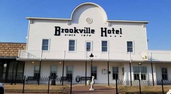 After Serving The Community For Over 125 Years, Kansas’s Beloved Brookville Hotel Has Now Closed