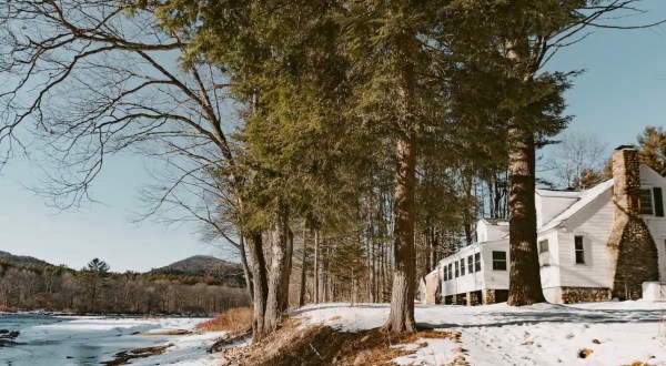Spend The Weekend At This Dreamy Riverside Home In The Adirondacks Called The River House