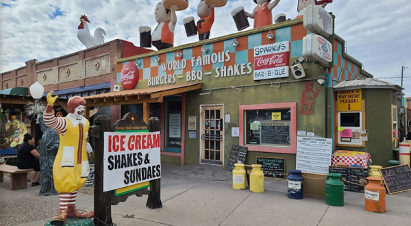 This Iconic Small Town Burger Joint Was Recently Named The Best In New Mexico