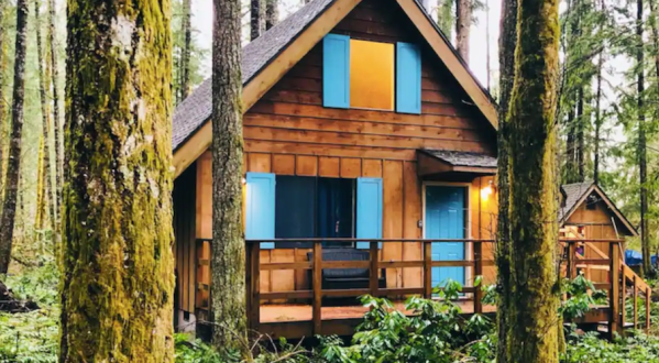 Soak In A Hot Tub Surrounded By Natural Beauty At These 5 Cabins In Washington