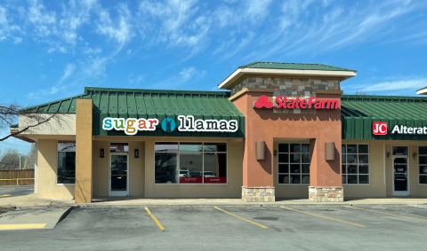 For One-Of-A-Kind Mini Donuts And Ice Cream, Head To The Newly Opened Sugar Llamas In Oklahoma