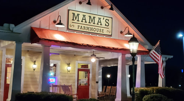 Mama’s Farmhouse In Tennessee Serves Up Some Of The Best Home Cooking You’ll Find Anywhere In The Country