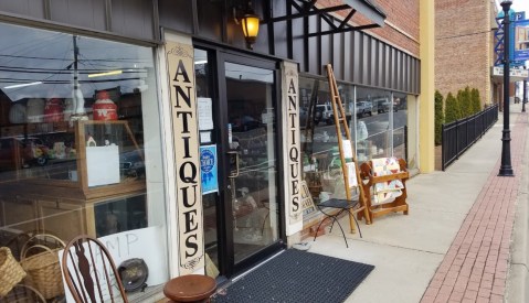 You'll Find All Kinds Of Treasures Inside This Small Town Antique Shop In Alabama