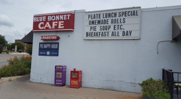 Blue Bonnet Cafe Has Been Named The Best Hole-In-The-Wall Diner In Texas