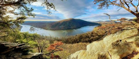 The Weverton Cliffs Trail In Maryland Is A 1.9-Mile Out-And-Back Hike With An Overlook Finish