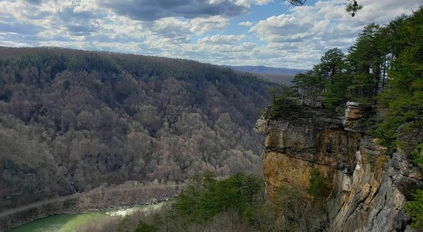 Explore 72,000 Acres Of Unparalleled Views Of Mountains On The Scenic New River Gorge Hike In West Virginia