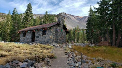 This 3.5-Mile Trail In Northern California's Mt. Shasta Wilderness Leads Straight To A Historic Alpine Lodge