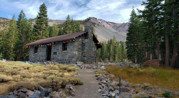 This 3.5-Mile Trail In Northern California’s Mt. Shasta Wilderness Leads Straight To A Historic Alpine Lodge