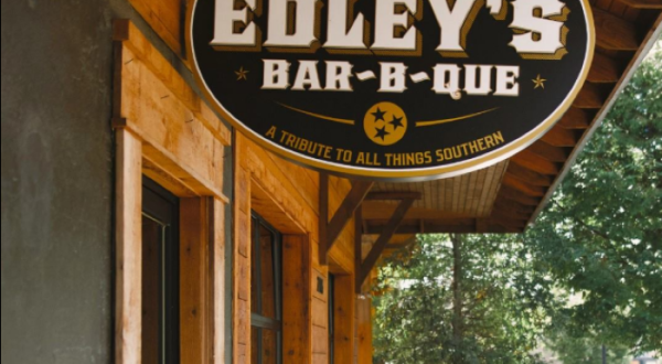 Get Mouth-Watering Barbecue That You Can Take Home At Edley’s Barbecue In Nashville