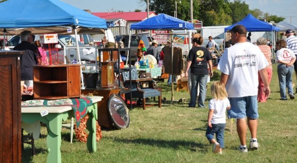 Get Ready For The Sale Of The Year With The 100-Mile Yard Sale In Oklahoma