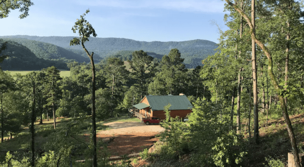 You May Not Find A Better View From A Hot Tub Than At This Arkansas Getaway