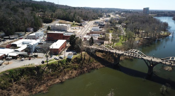 Alabama’s Very Own Wetumpka Was Recently Named One Of The South’s Best Small Towns