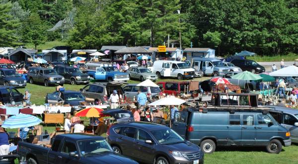 The Biggest And Best Flea Market In Maine Is Montsweag Flea Market