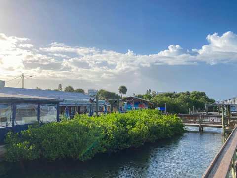 Grab A Delicious Seaside Meal & Launch A Paddleboard At JB’s Fish Camp In Florida