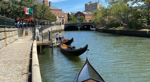 Spend A Perfect Day On This Old-Fashioned Gondola Cruise In Rhode Island