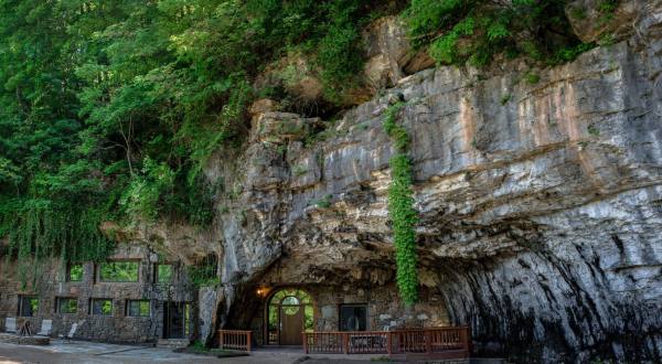 Spend The Night In A Lodge That’s Inside An Actual Cave Right Here In Arkansas