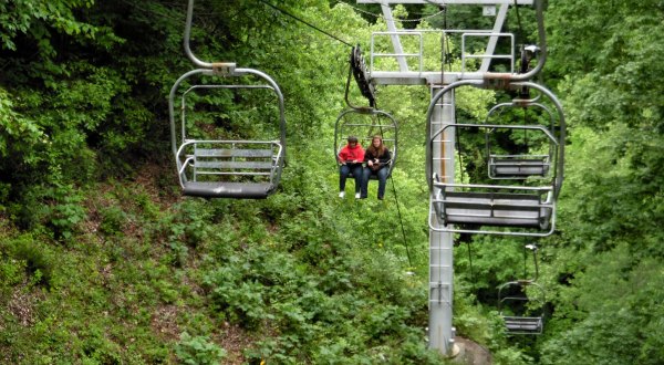 You Can Take A Chairlift To Natural Tunnel In Virginia, Considered The 8th Wonder Of The World