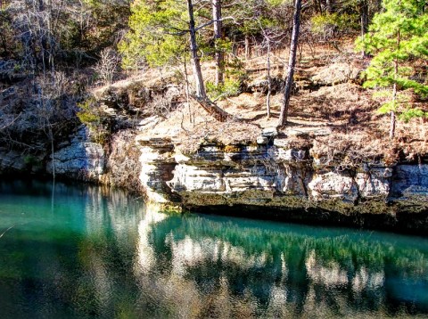 This Hidden Pool In Arkansas Has Some Of The Bluest Water In The State