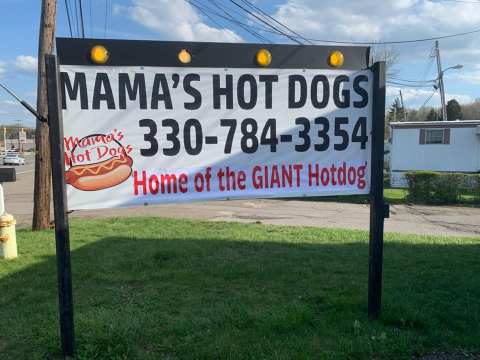 The Giant 8-Ounce Dogs At Mama's Hot Dogs In Ohio Are A Local Legend
