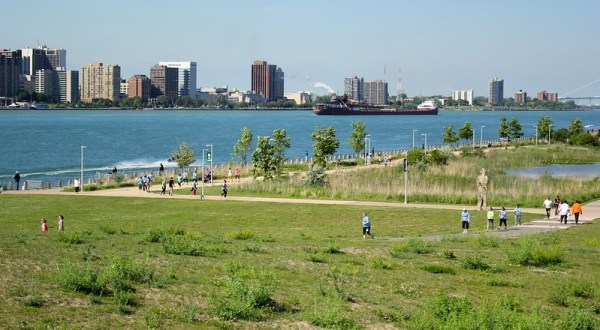 Michigan’s Marvelous Detroit Riverfront Was Just Named The Best Riverwalk In America