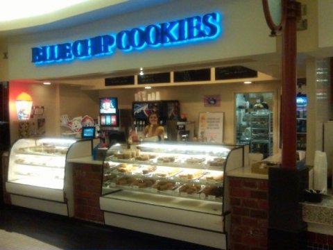 Choose From More Than 35 Gourmet Cookie Flavors At Blue Chip Cookies In Ohio