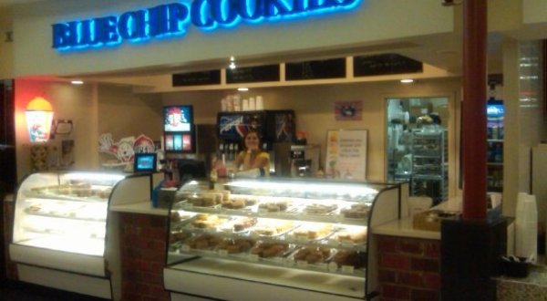 Choose From More Than 35 Gourmet Cookie Flavors At Blue Chip Cookies In Ohio