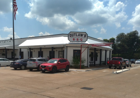 The Search For The Best BBQ Brisket In Louisiana Is Over, And You Can Find It At Outlaw’s