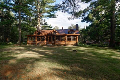 CedarHurst Lodge Is A Secluded Retreat In Michigan Where You Can Relax Year-Round