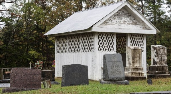 A Southern Folk Tradition, Grave Houses Were Once A Common Sight In Mississippi    