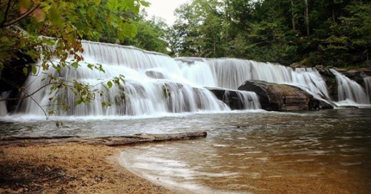 15 Awesome Swimming Holes In South Carolina That Are Absolutely Epic