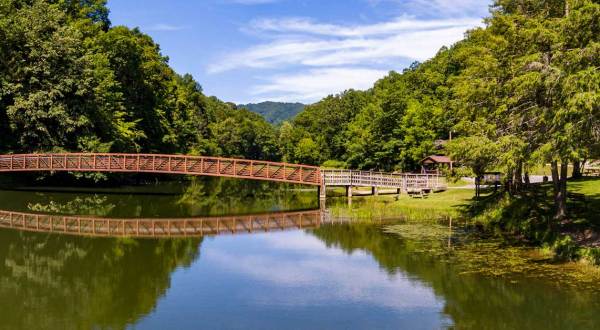 7 Inexpensive Road Trip Destinations In West Virginia That Won’t Break The Bank