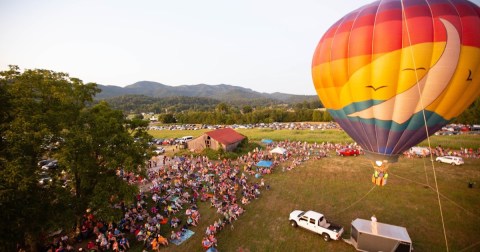 Hot Air Balloons Will Be Soaring At Tennessee's Great Smoky Mountain Balloon Festival
