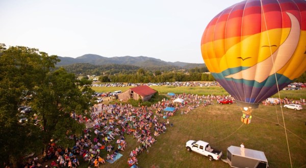 Hot Air Balloons Will Be Soaring At Tennessee’s Great Smoky Mountain Balloon Festival