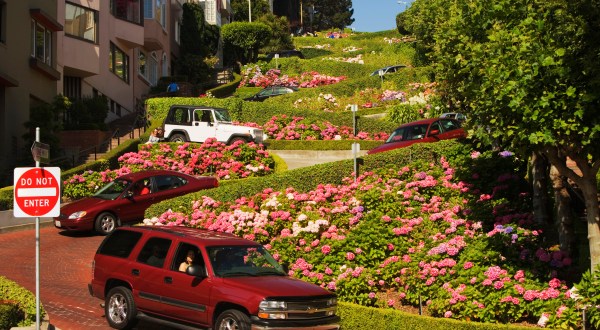 The Crookedest Street In The World Is In Northern California And Driving It Is An Iconic Experience