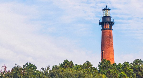 This Lighthouse In North Carolina Was Constructed Using One Million Bricks