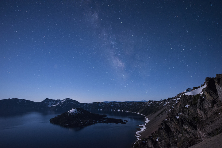 The Stargazing At Oregons Crater Lake Is Out Of This World