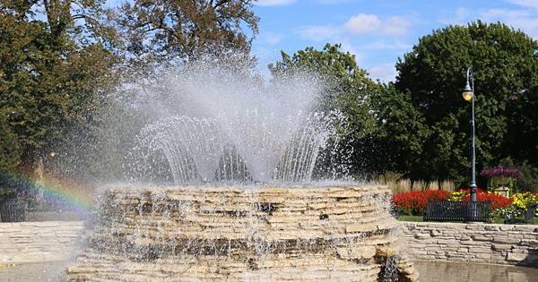 Admission-Free, The Vander Veer Botanical Park In Iowa Is The Perfect Day Trip Destination