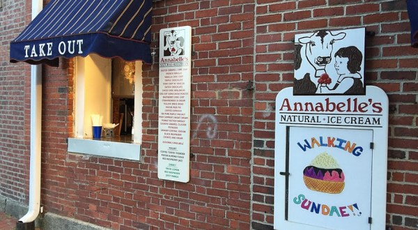 This All-Natural Seaside Ice Cream Spot Was Named The Best In New Hampshire And It’s Sweet As Can Be