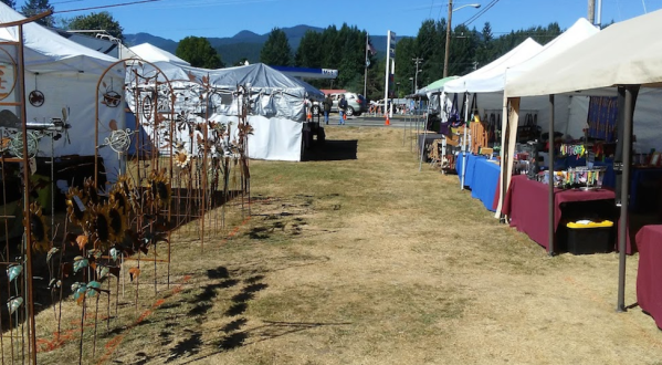 Get Ready For The Sale Of The Year With The Town-Sized Flea Market In Washington