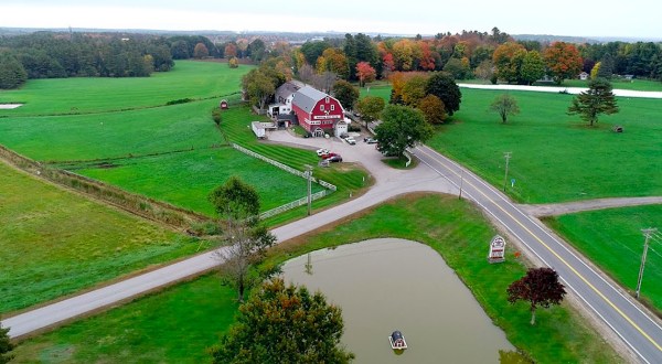 You’ll Have Loads Of Fun At This Dairy Farm In Maine With Incredible Ice Cream And Milk