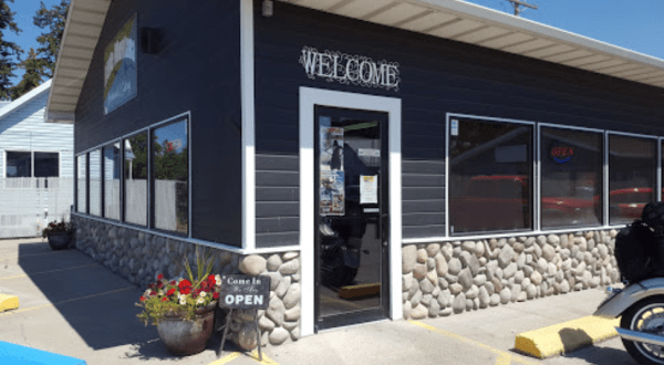 This Small Town Montana Restaurant Serves Home Cooking To Die For