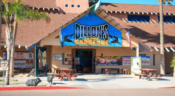 Both A Restaurant And An Exotic Animal Park, Dillon’s KC BBQ Is An Underrated Day Trip Destination